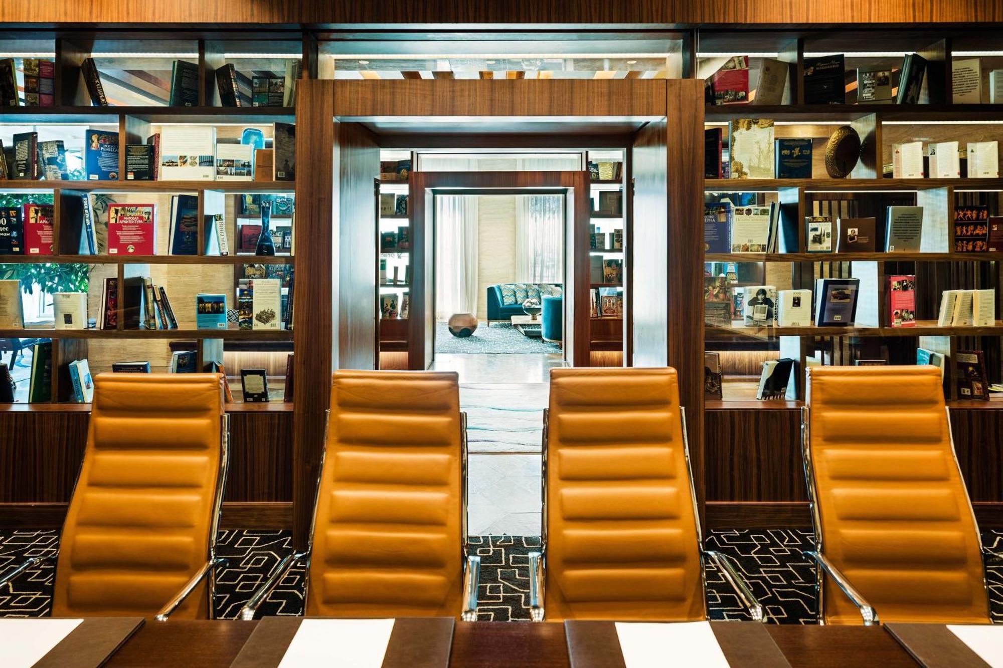 Sheraton Baku Intourist Ngoại thất bức ảnh Library on board