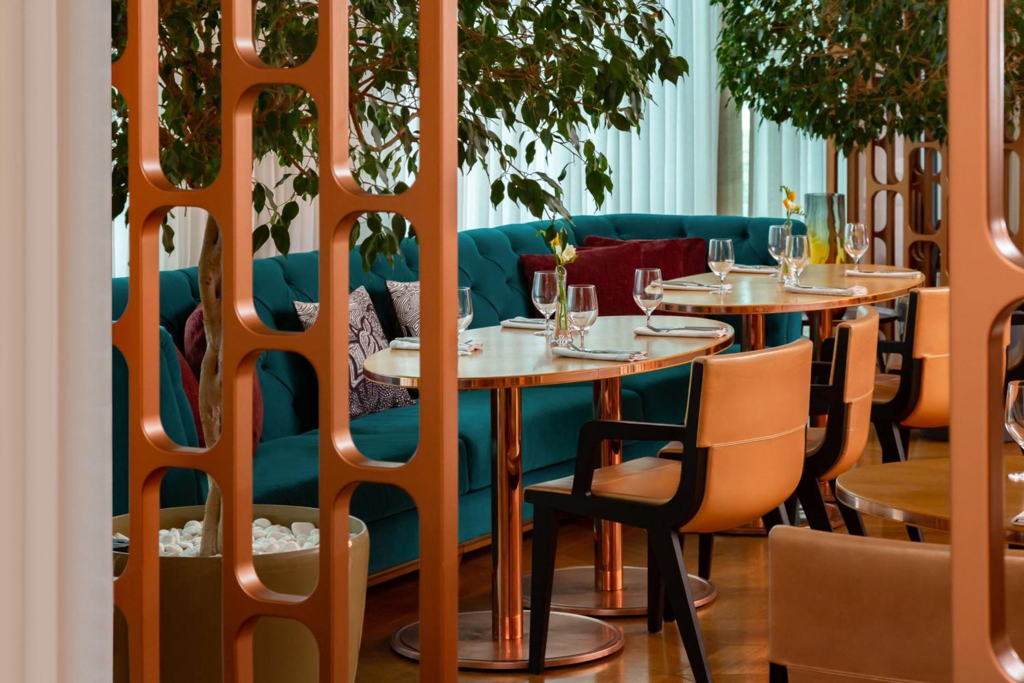 Sheraton Baku Intourist Ngoại thất bức ảnh Restaurant