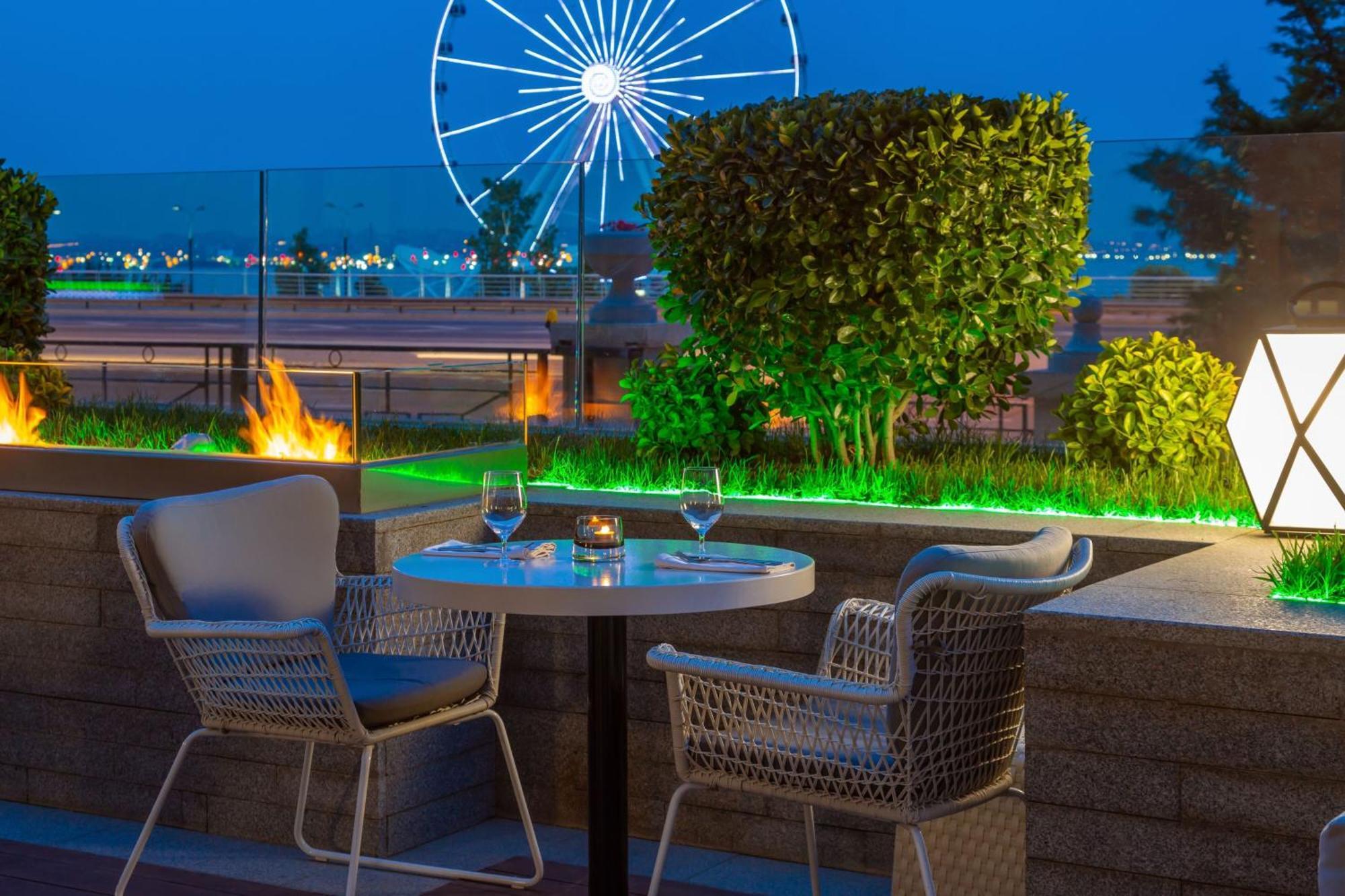 Sheraton Baku Intourist Ngoại thất bức ảnh The View at the Westin