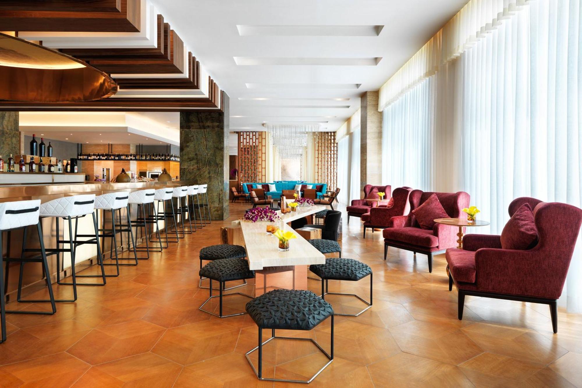 Sheraton Baku Intourist Ngoại thất bức ảnh The Bar