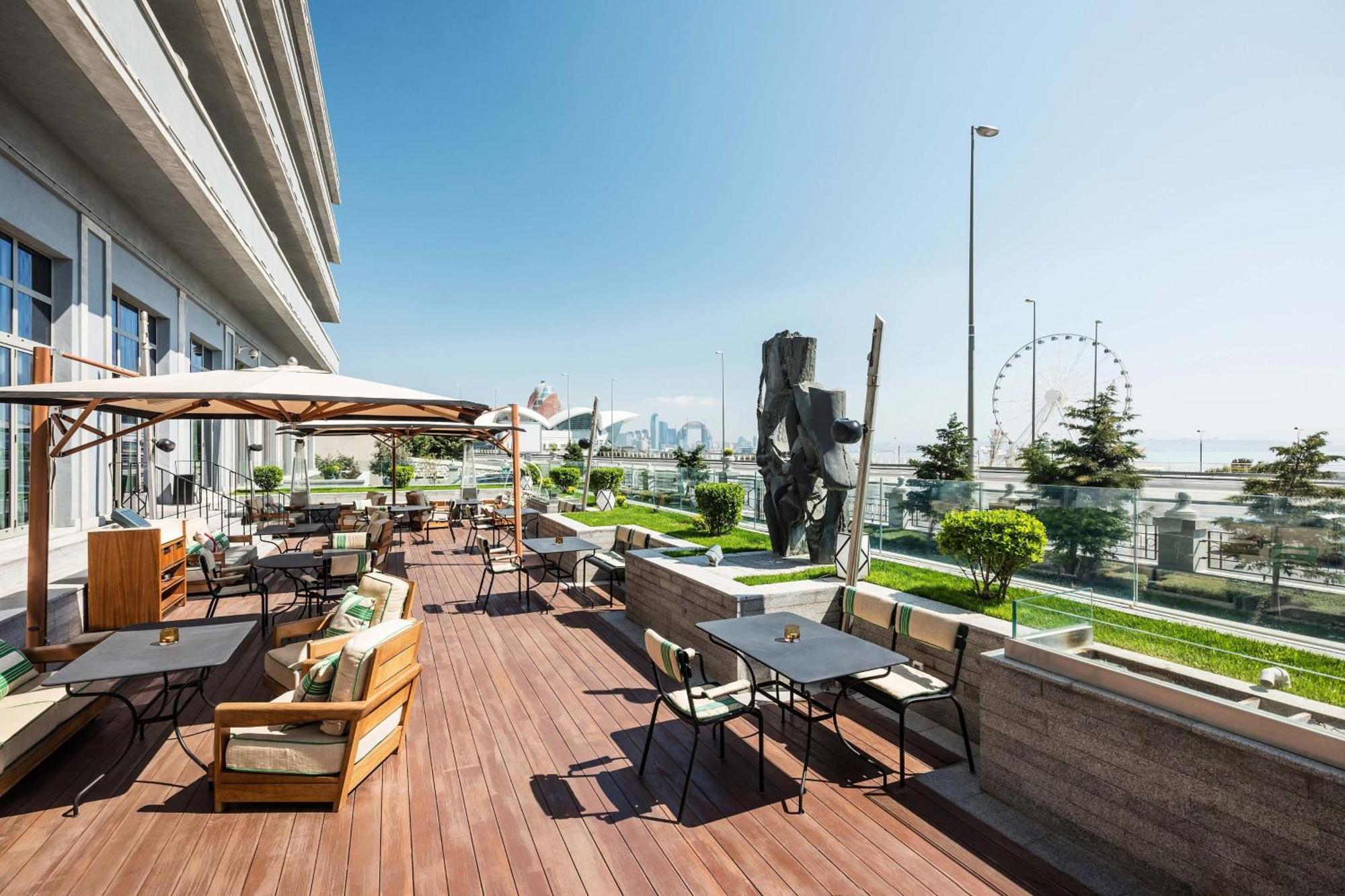 Sheraton Baku Intourist Ngoại thất bức ảnh The Sky Garden