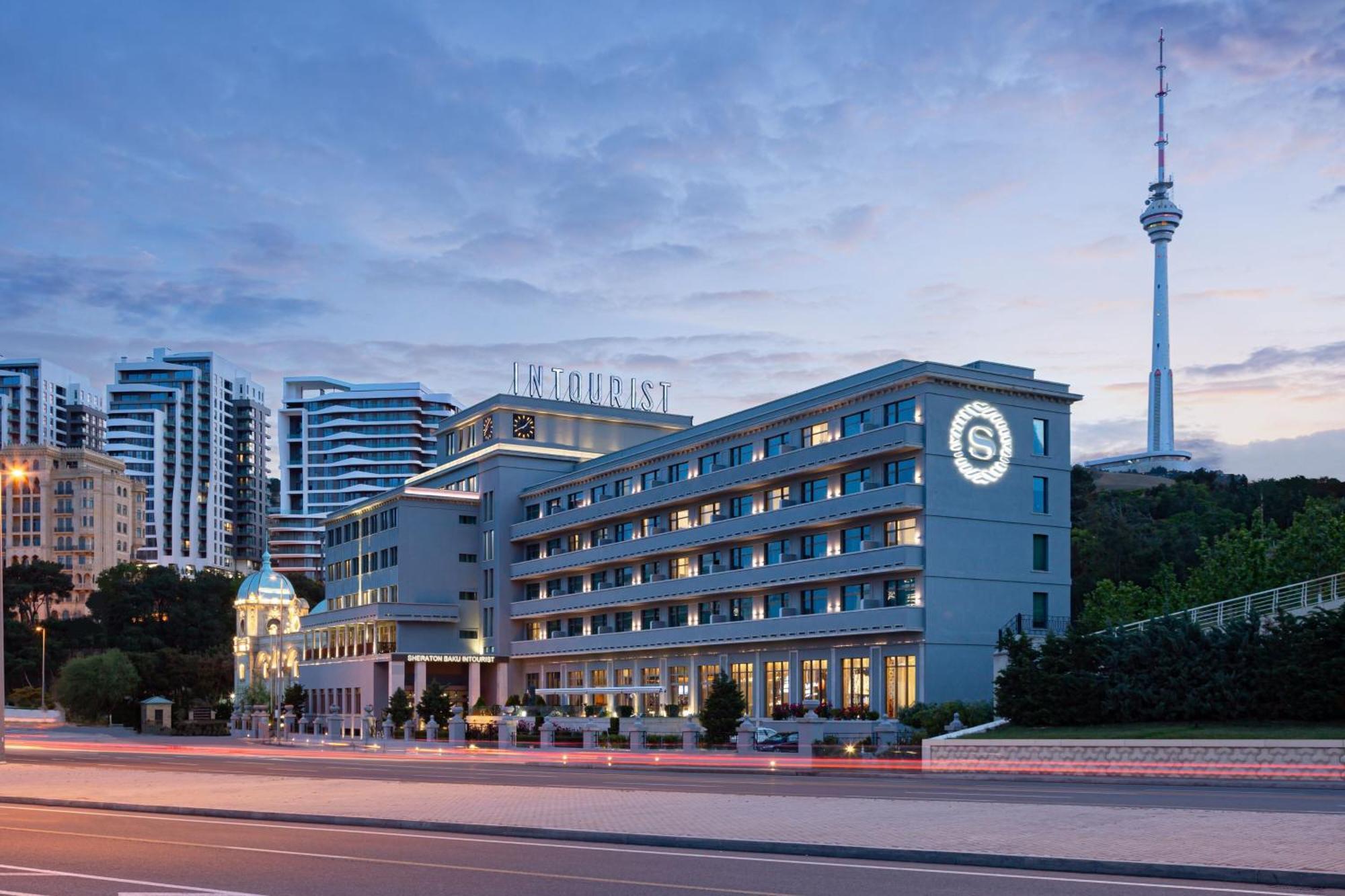 Sheraton Baku Intourist Ngoại thất bức ảnh The hotel in 2016
